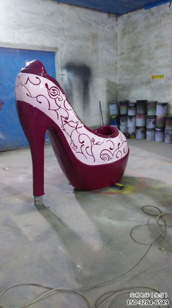 店門口高跟鞋雕塑 創(chuàng)意動漫雕塑 仿真擺件生產制作