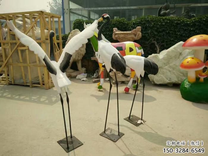 定制彩繪仙鶴雕塑 仿真動物雕塑 步行街擺件生產