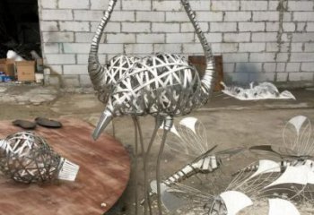 酒店仙鶴雕塑生產 庭院仿真雕塑實景 彩繪小品