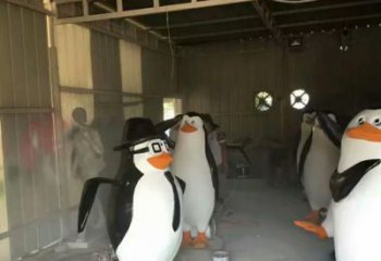 抽象玻璃鋼企鵝雕塑 店門口彩繪雕塑 步行街?jǐn)[件