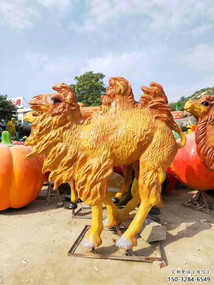 仿真玻璃鋼駱駝雕塑廠家 店門口園林雕塑 卡通小品