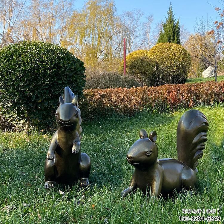 銅松鼠雕塑廠家，動物景觀擺件，仿古元素設計 (6)
