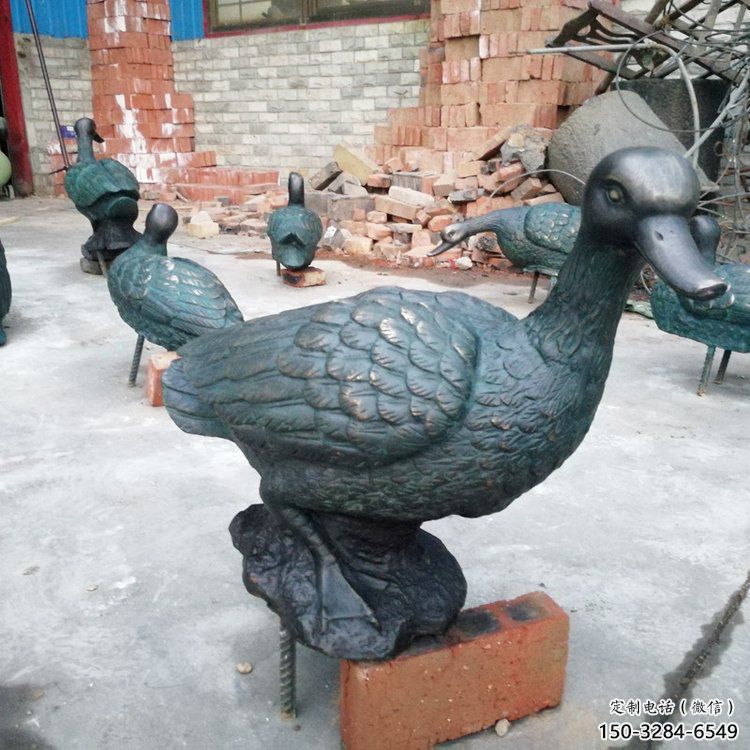 銅鴨子雕塑廠家，仿古工藝，公園廣場動物擺件 (2)