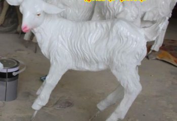 公園山羊雕塑廠家 酒店門口雕塑 彩繪擺件