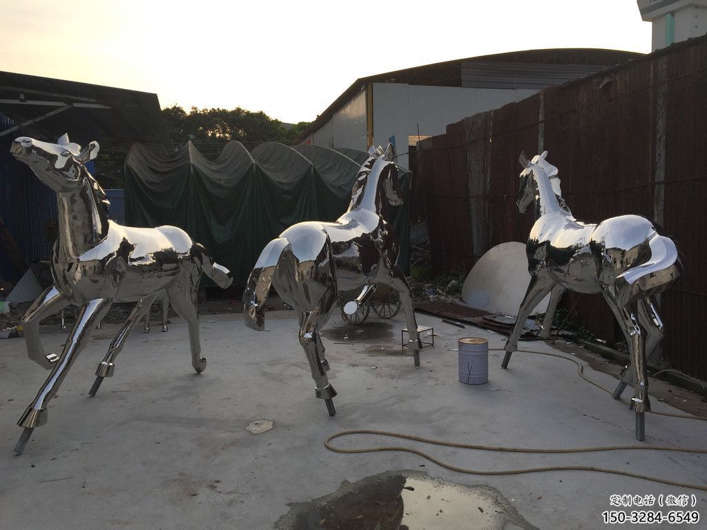 城市戰(zhàn)馬雕塑，音樂擺件，噴砂工藝