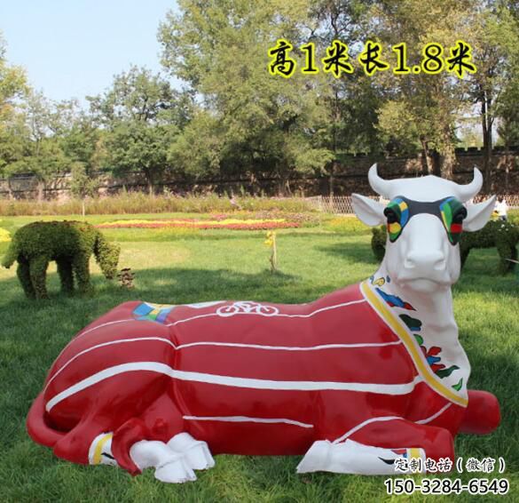 抽象公牛雕塑 店門口彩繪雕塑 步行街擺件