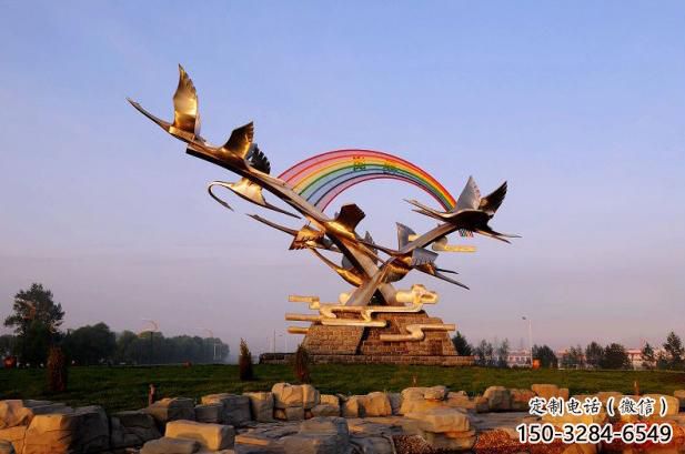 城市白鷺雕塑，網(wǎng)格體育雕塑，古銅效果