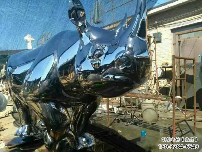 酒店犀牛雕塑，鍍金歐式雕塑，仿古擺件