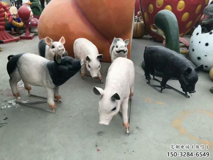 房地產野豬雕塑廠家，仿古動漫雕塑，噴砂制造