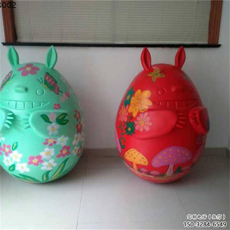 步行街龍貓雕塑，鑄銅農耕雕塑，動漫方式