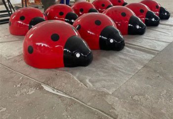 公園瓢蟲雕塑，噴砂發光雕塑，鑄銅工藝