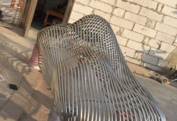 園林景觀雕塑，噴漆假山雕塑，網(wǎng)格形式