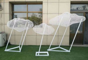 步行街云朵雕塑，鍛造景觀雕塑，鏤空方式