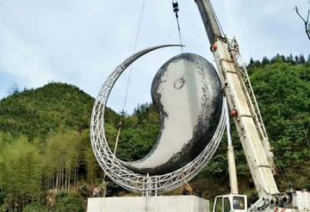 大型月亮雕塑，鍍銅景觀雕塑，鏡面工藝