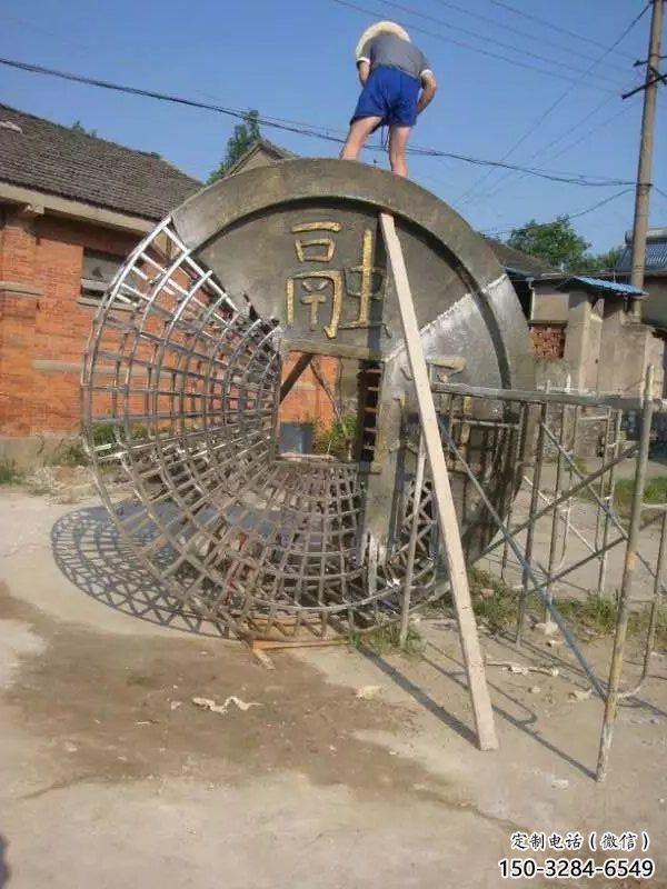 售樓部銅錢雕塑，噴砂發光雕塑，烤漆題材