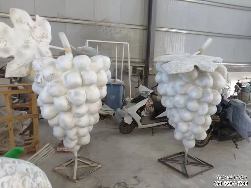 城市葡萄雕塑 風(fēng)景區(qū)彩繪雕塑 抽象擺件