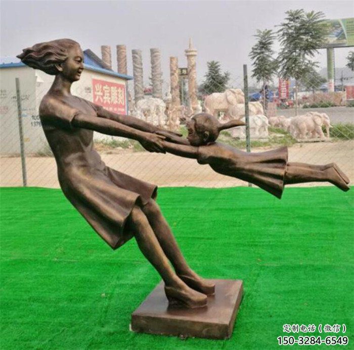 仿古母親雕塑 騰飛草地女人雕塑 房地產(chǎn)肖像雕塑