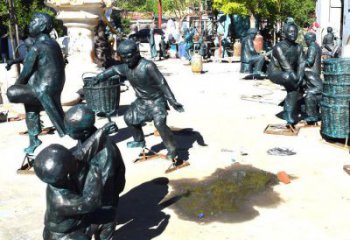 室內(nèi)小孩子雕塑 仿真景觀玩耍雕塑 大型童趣雕塑