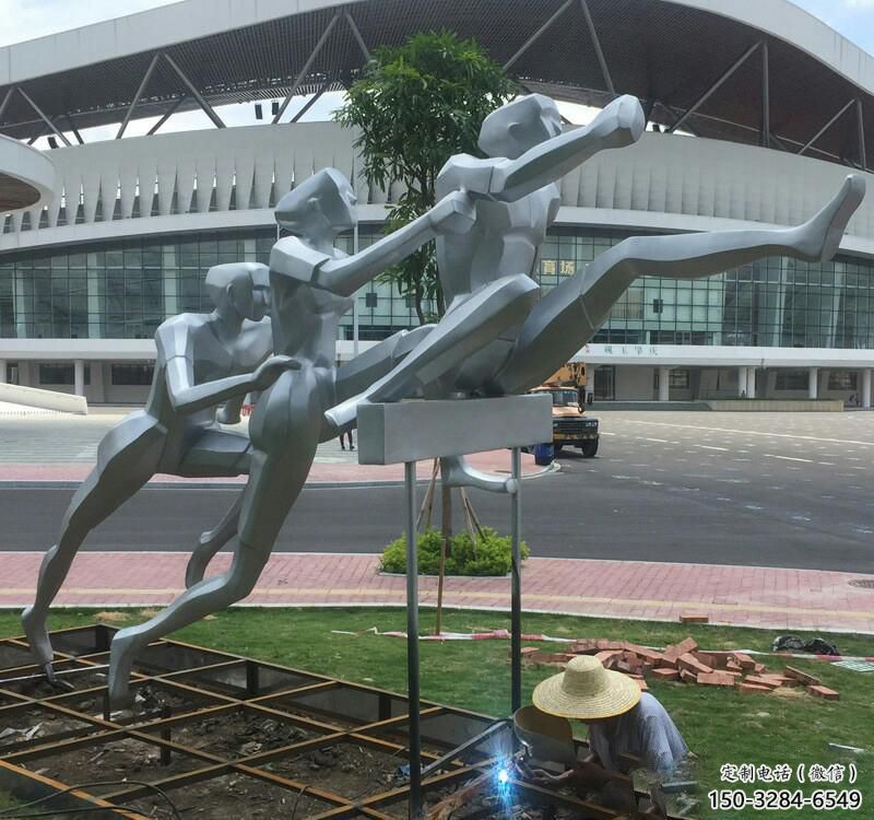 園林跨欄雕塑 大型景觀體育雕塑 中式運(yùn)動員雕塑