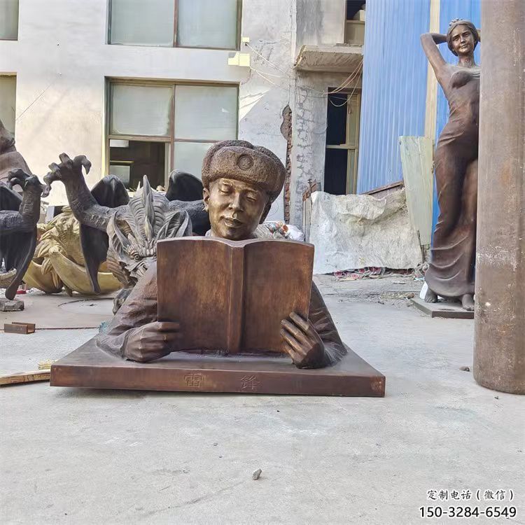 商業(yè)街雷鋒雕塑 烤漆人物雕塑 彩繪英雄雕塑