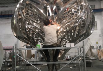 心形雕塑廠家，鏤空抽象藝術，燈光原理設計制作