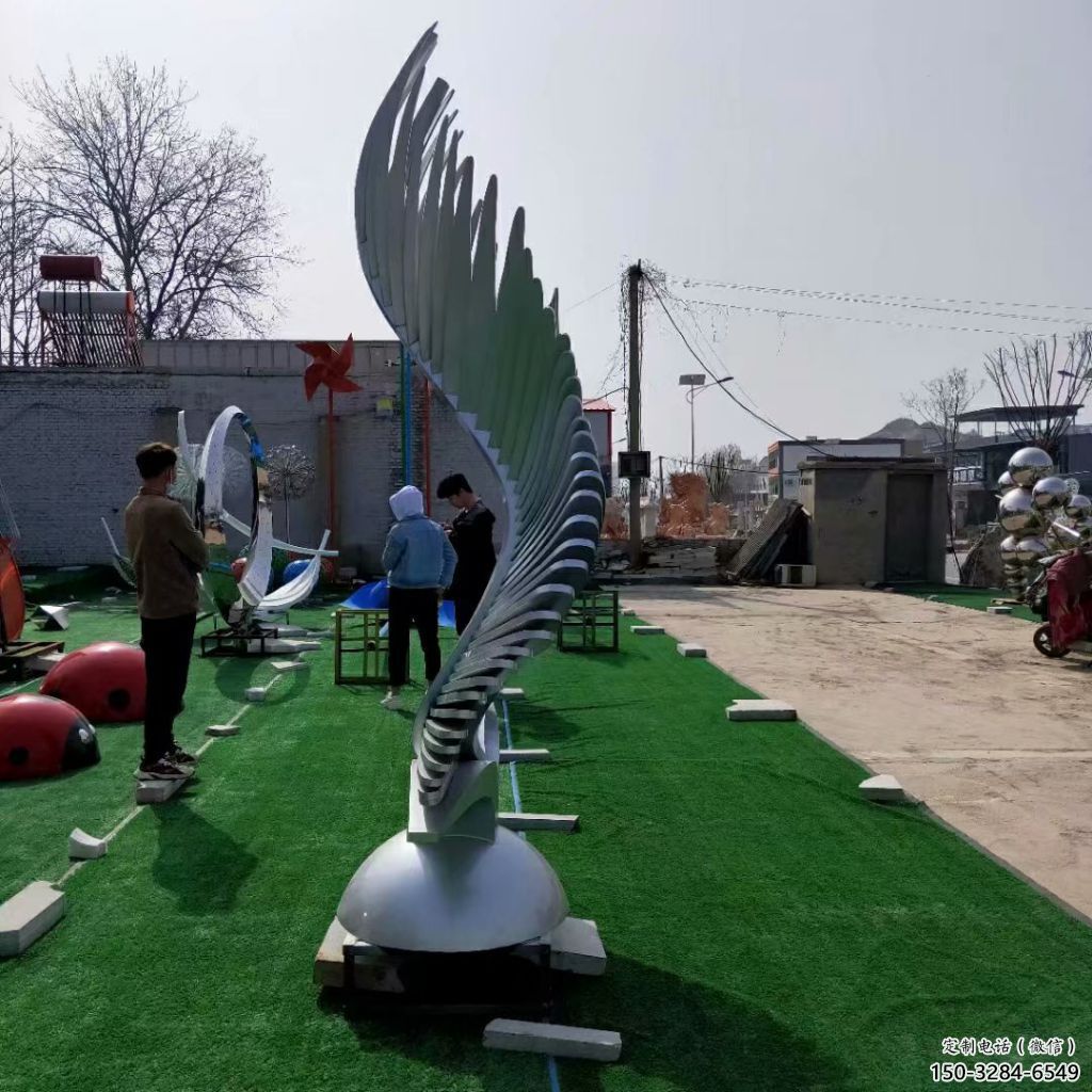 室內鳳尾雕塑 仿真展翅造型 大型雕塑