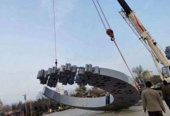 步行街月牙雕塑 游樂場雕塑 鑄造月亮牙雕塑