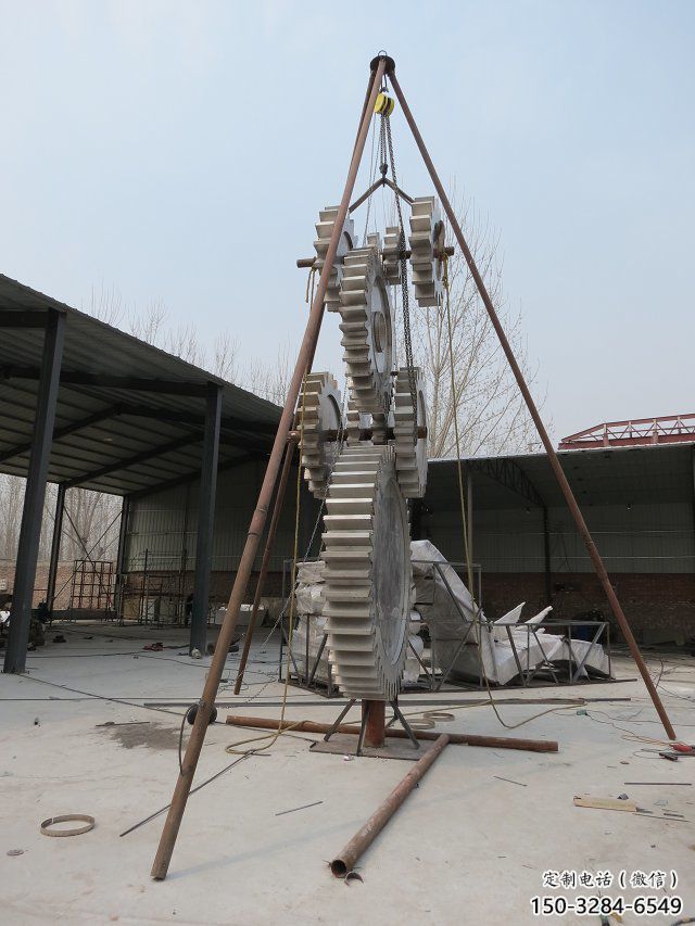 公園齒輪雕塑 鏡面公園工業(yè)雕塑 景觀機(jī)械雕塑