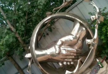 啞光握手雕塑 拉絲雕塑 步行街誠(chéng)信雕塑