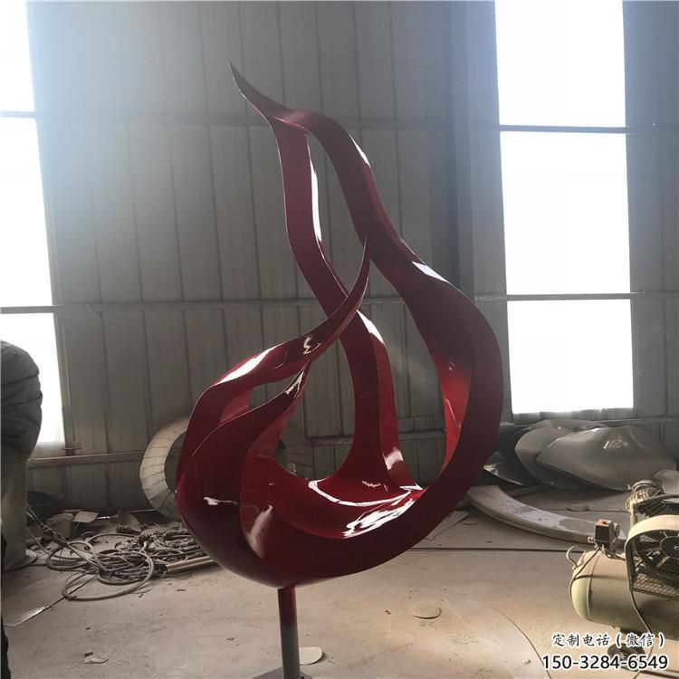 戶外火把雕塑 噴漆星火相傳主題 燈光篝火雕塑
