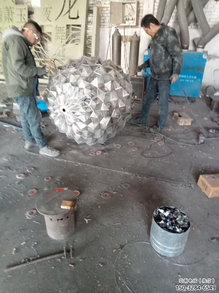 噴漆松塔雕塑 中式村口松果造型 草地雕塑