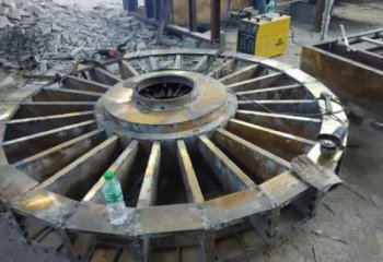 烤漆水車雕塑 鋼管仿古雕塑 鑄造工藝雕塑