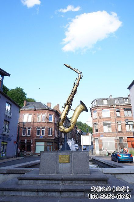 仿真薩克斯雕塑 電鍍現(xiàn)代樂器雕塑 部隊(duì)西方樂隊(duì)雕塑