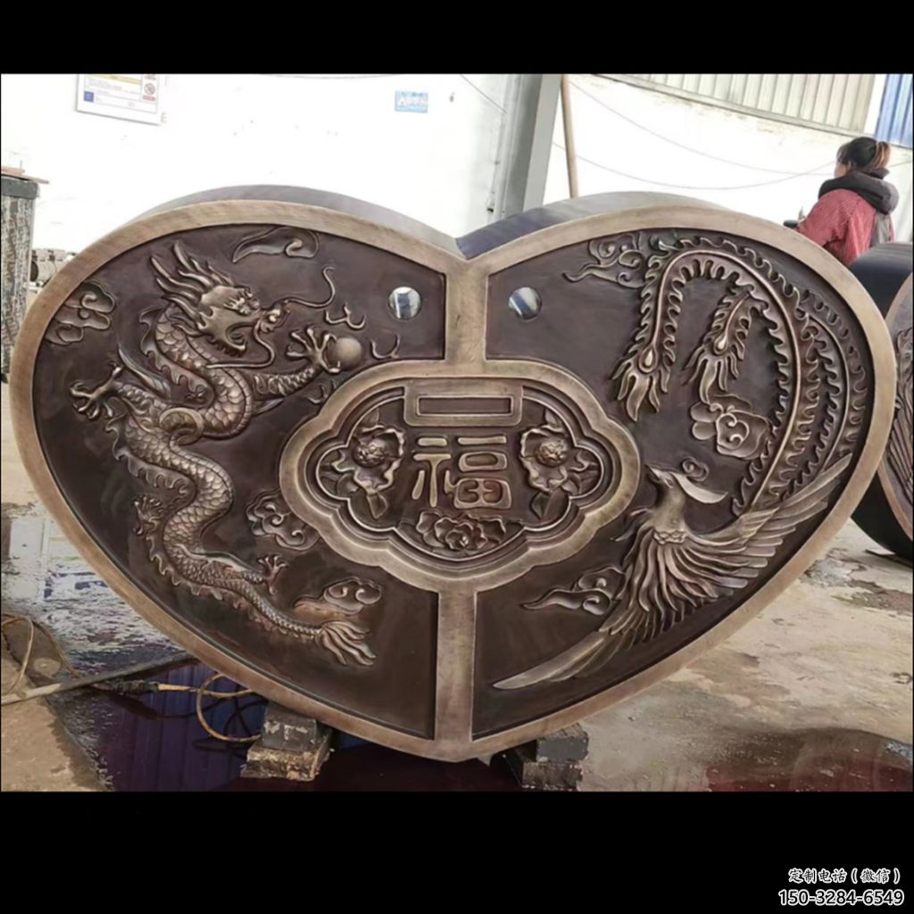 大型鎖子雕塑 歐式步行街雕塑 彩繪同心鎖雕塑