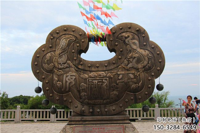 幾何鎖子雕塑 發(fā)光公園雕塑 大門口同心鎖雕塑