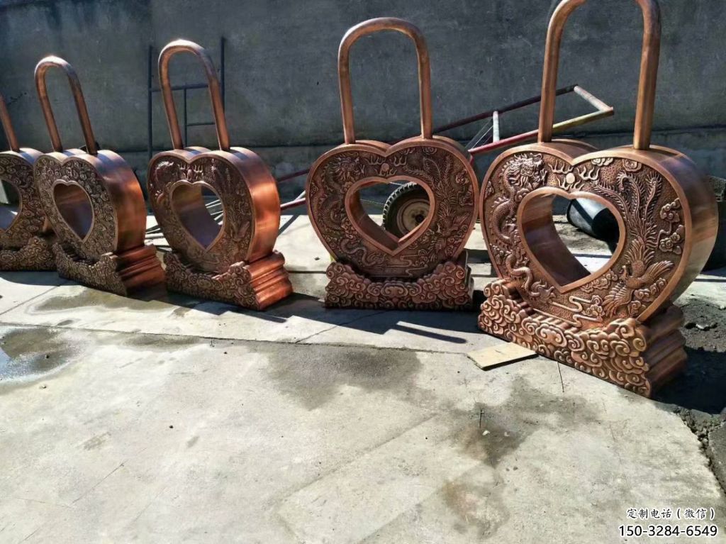 街道鎖子雕塑 現代同心鎖雕塑 彩繪雕塑