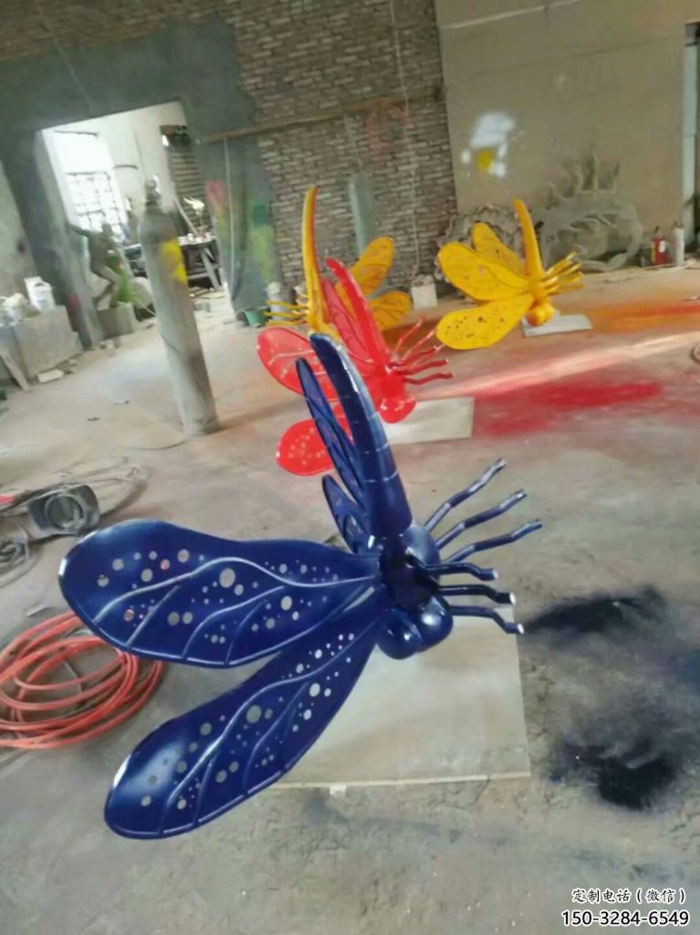 街頭蓮藕雕塑 大型別墅區(qū)雕塑 鋼管蓮科雕塑