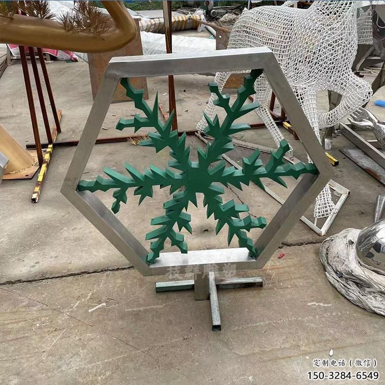 街頭雪花雕塑 大型別墅區(qū)雕塑 鋼管窗花雕塑