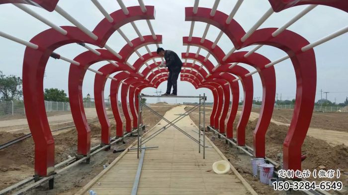 隧道大門雕塑廠家，烤漆美陳雕塑，抽象建筑設計