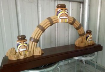 玻璃鋼門頭雕塑,卡通元素設(shè)計，彩繪工藝制作