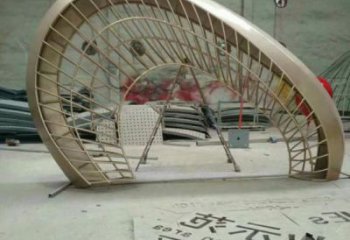 鏤空創(chuàng)意不銹鋼大門(mén)雕塑