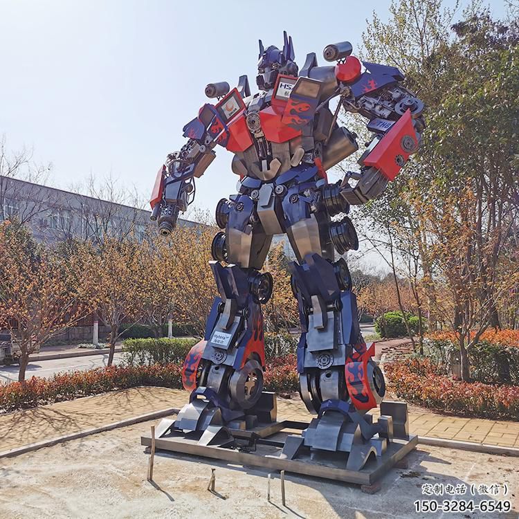 卡通版發聲擎天柱雕塑