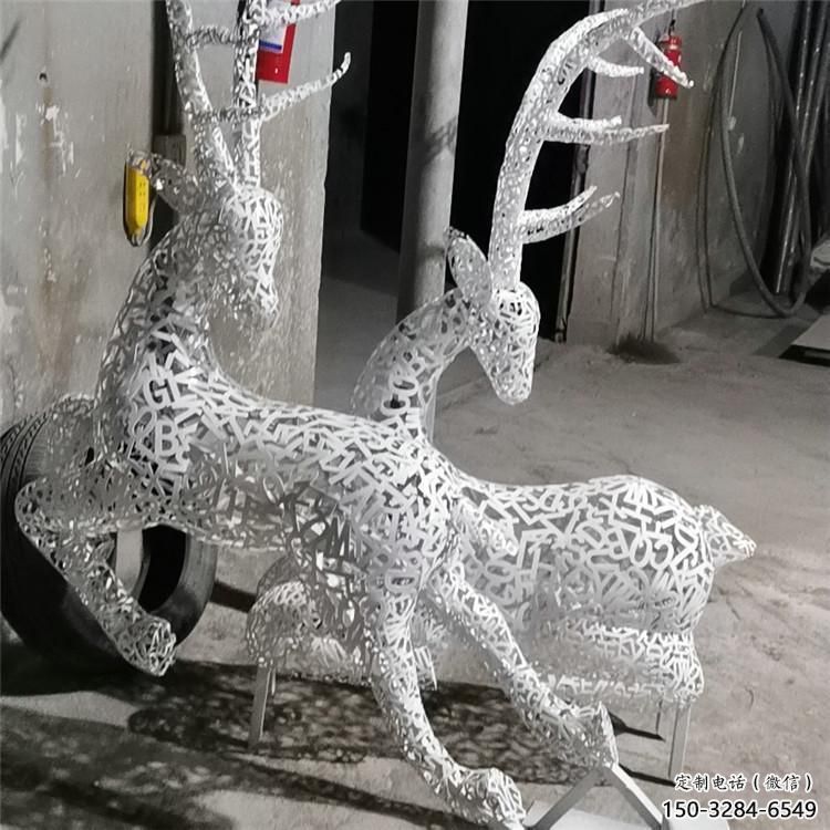 校園廣場梅花鹿雕塑訂做，城市雕塑，景觀鏤空梅花鹿雕塑工程
