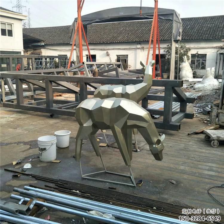 展示小鹿雕塑定制，小區雕塑，切面小鹿雕塑提供