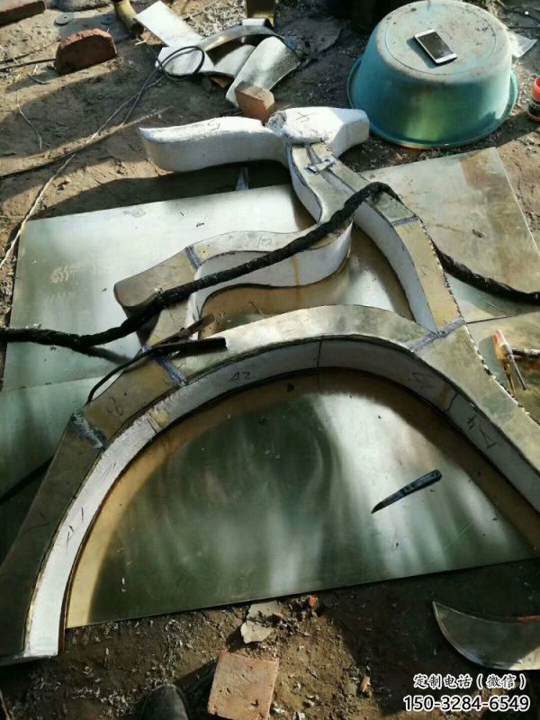 門口小鹿雕塑供應，多彩藝術，別墅抽象銅鹿雕塑供求