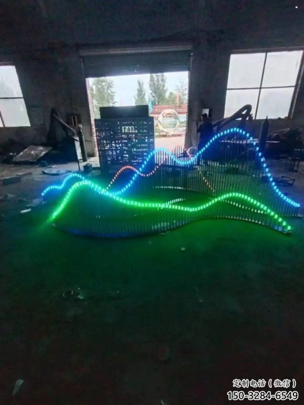 公園假山雕塑，噴砂發(fā)光雕塑，鍛造工藝