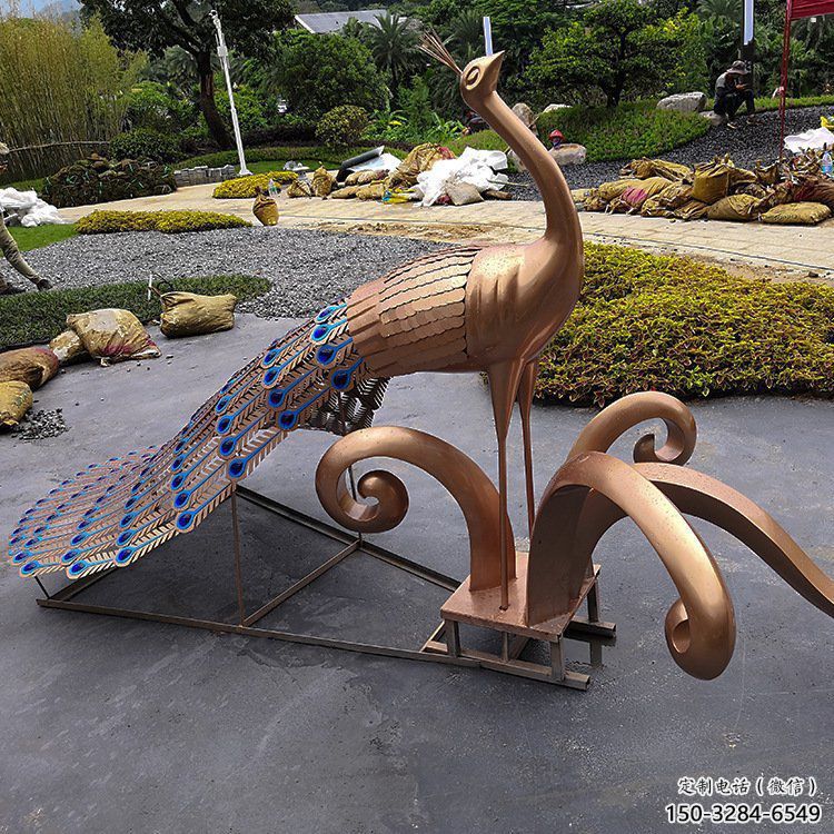 抽象孔雀雕塑預定，公園雕塑，不銹鋼孔雀雕塑承接