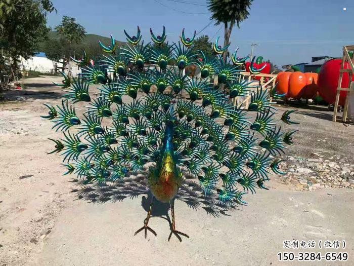 商業(yè)街孔雀雕塑