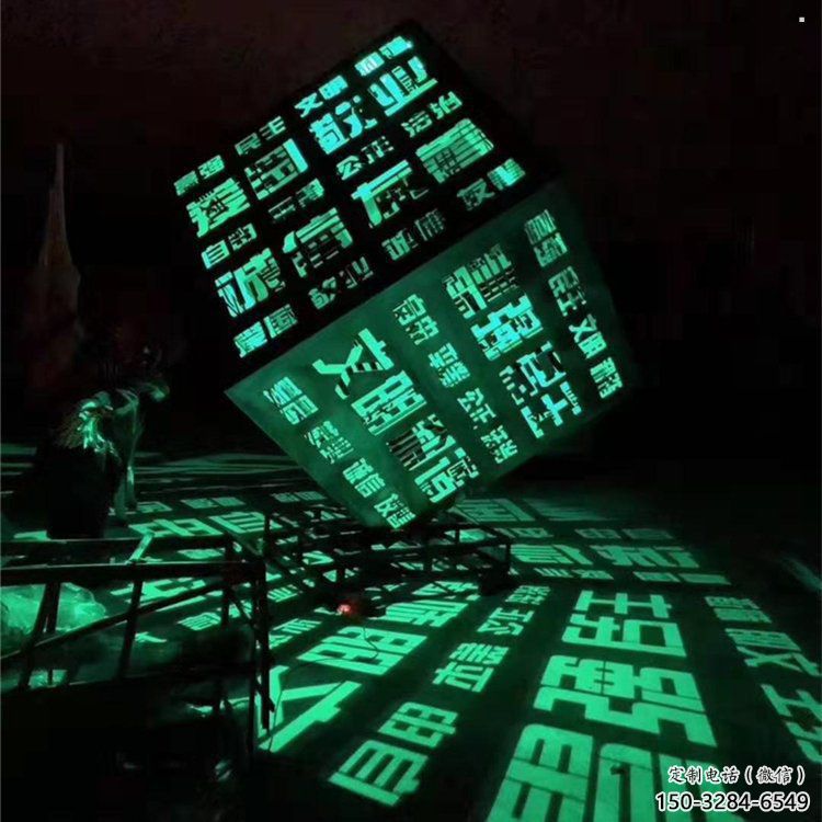 大型魔方雕塑選用，街道標識，燈光魔方雕塑廠家常用