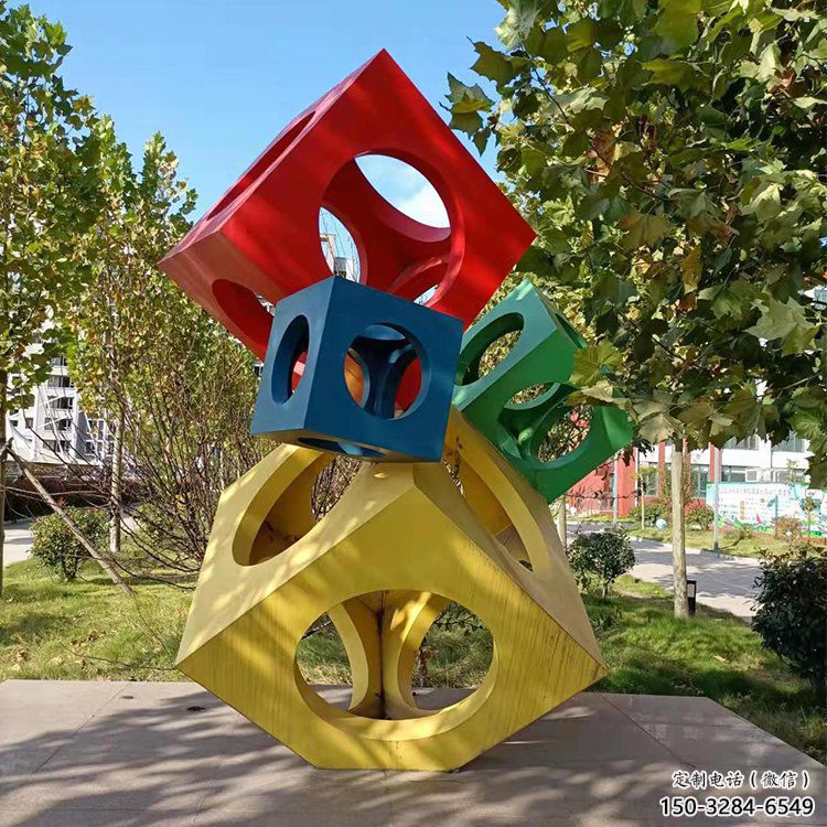 魔方雕塑廠家，室外雕塑，不銹鋼魔方雕塑選定